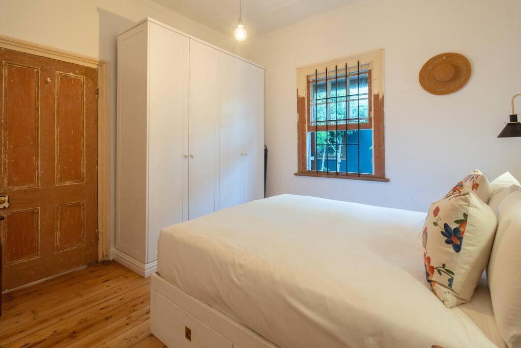 Snug Haven * Cape Town